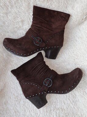 Women's Size EU 40 (US 9.5-10) Dansko Nikita Kid Suede Chocolate Boot, Like New